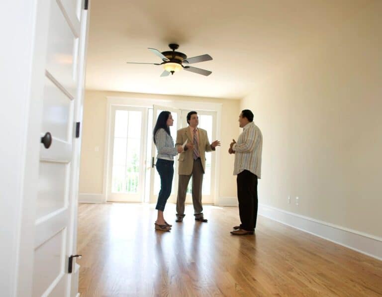 Should a Selling Realtor Show the Home During a Home Inspection for a Different Buyer?
